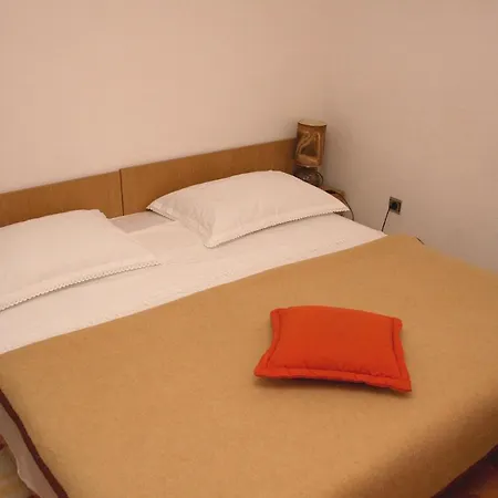 Apartment Bilo 12868b Primosten