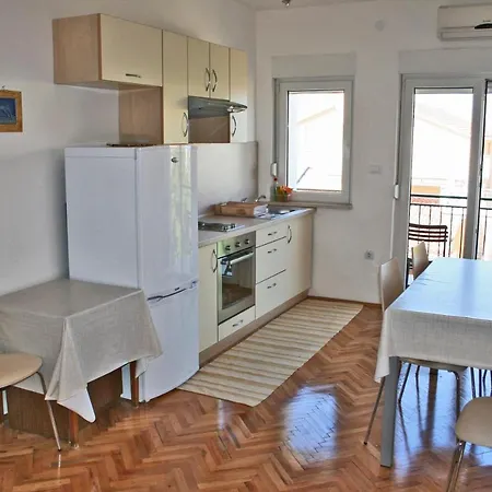 Bilo 12868b Primošten